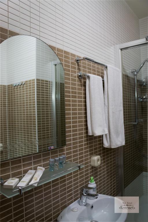 Apartment 5 Almaty Bagian luar foto