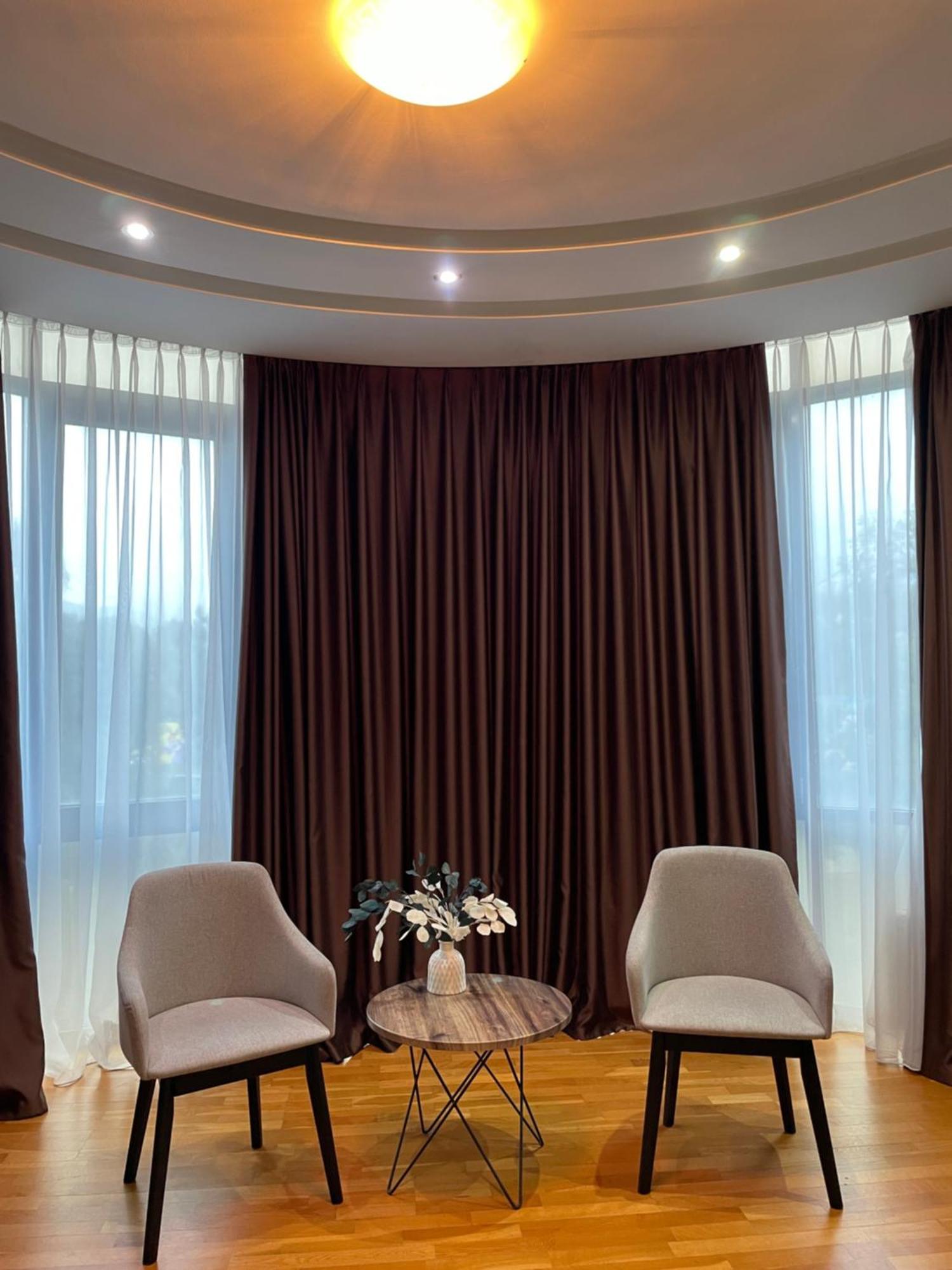 Apartment 5 Almaty Bagian luar foto