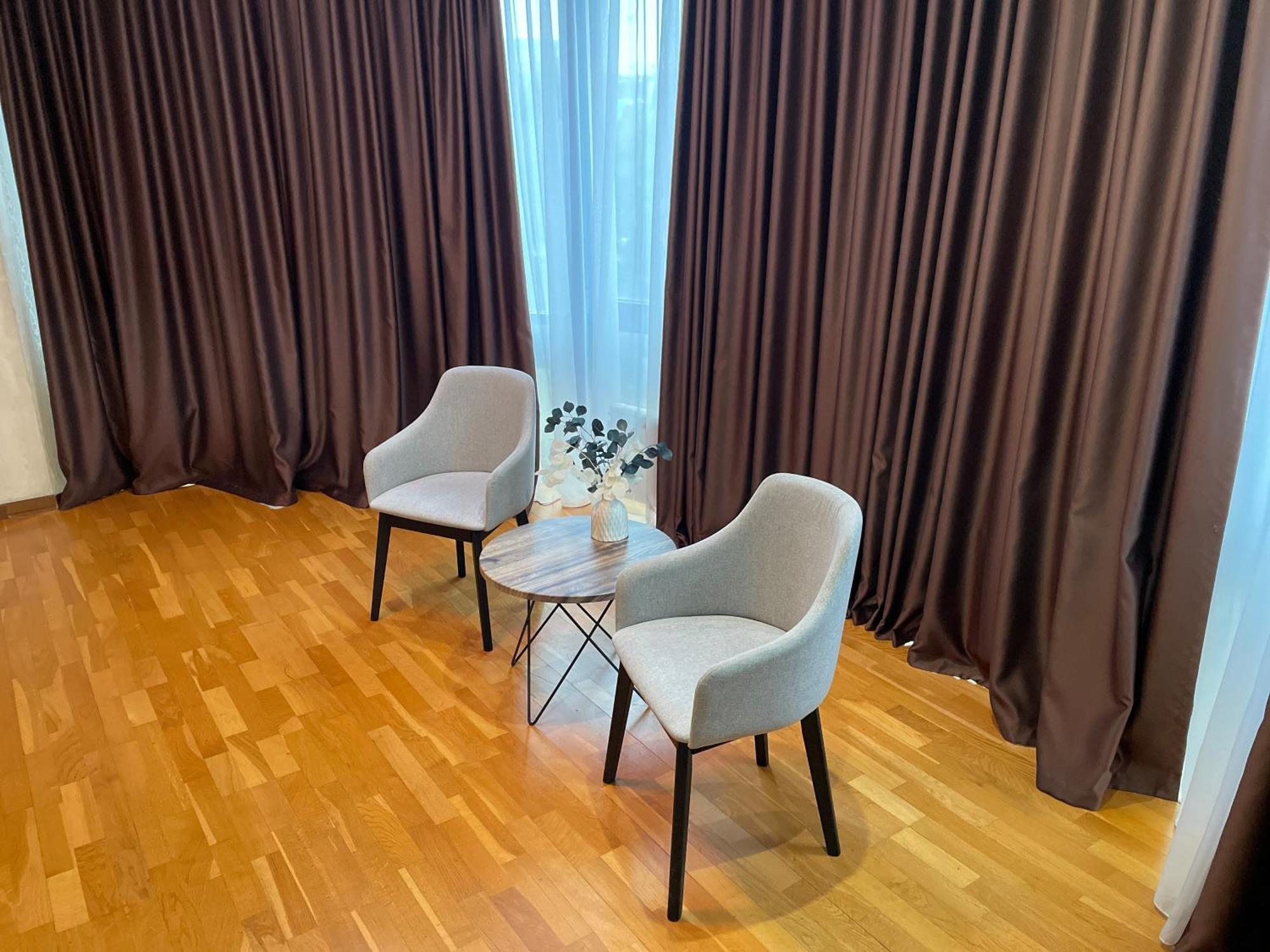 Apartment 5 Almaty Bagian luar foto