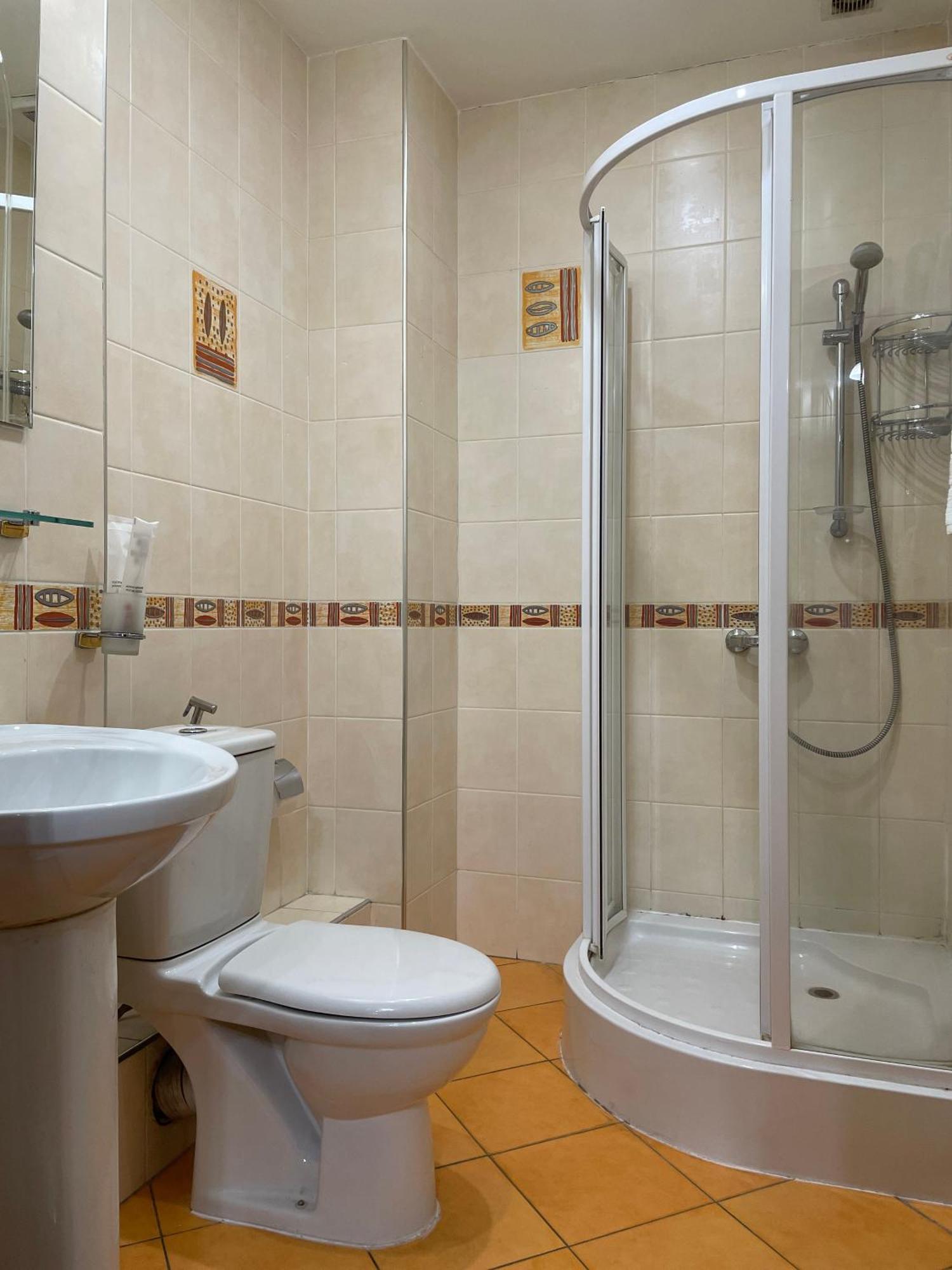 Apartment 5 Almaty Bagian luar foto